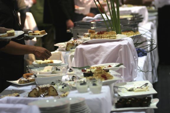 Al-Layal Partyservice Catering Brieselang bietet eine große Auswahl an Buffetvarianten.