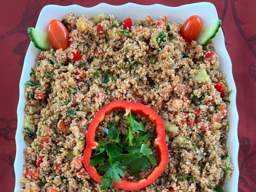 Halal-Catering Berlin mit Bulgursalat.