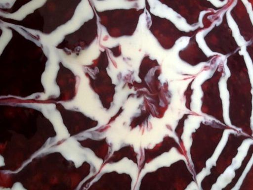 Rote Grütze mit Vanillesauce, ein klassisches europäisches Dessert von Al-Layal.