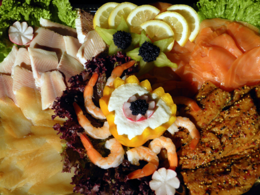 Libanesisches Hochzeitscatering mit Fischplatten.
