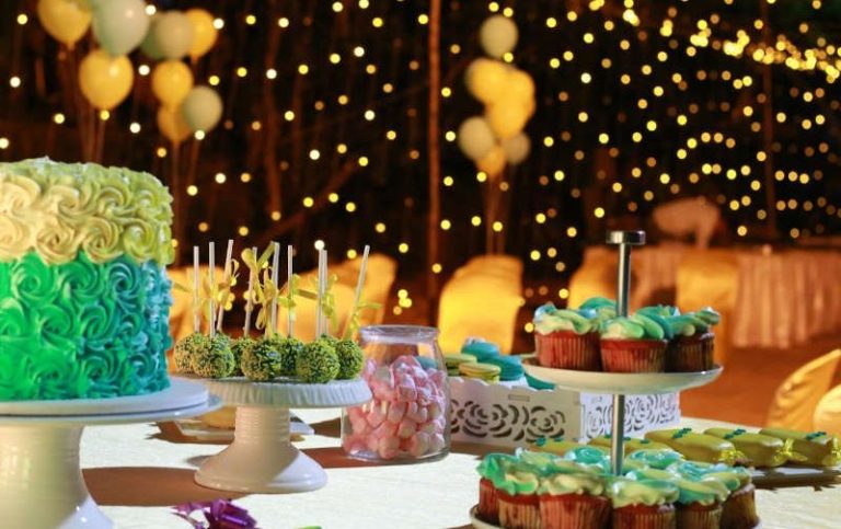 Partyservice Catering Brieselang: Buffet mit Speisen und Snacks für Geburtstags- und Familienfeiern.
