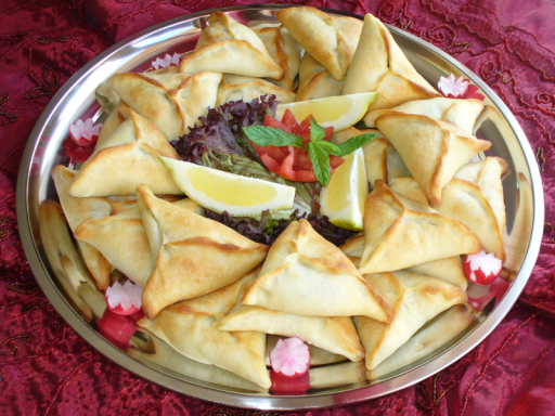 Unser Fingerfood orientalisch mit Fatahje Spinatfüllung von Al-Layal.