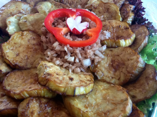 Halal-Catering Berlin mit gebratener Aubergine.