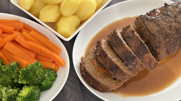 Premium-Catering Berlin mit Hackbraten.