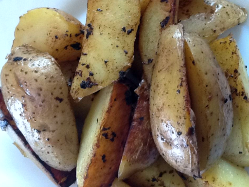 Arabisches Buffet Berlin mit Batata Rosmarin.