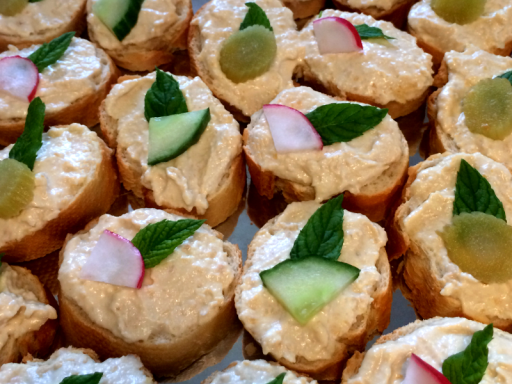 Unser Fingerfood orientalisch mit Canapé Hummus von Al-Layal.