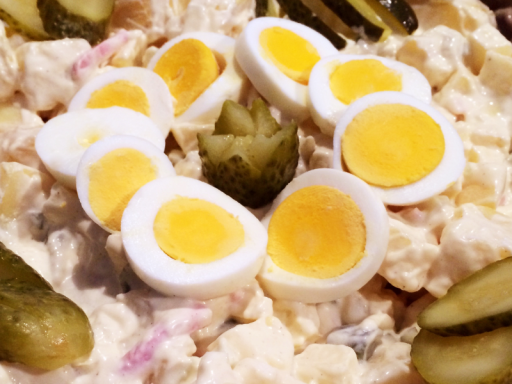 Partyservice Catering Brieselang mit europäischem Kartoffelsalat.
