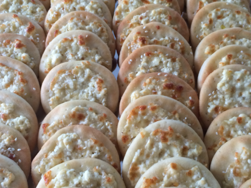 Unser Fingerfood orientalisch mit Käsepartypizza von Al-Layal.