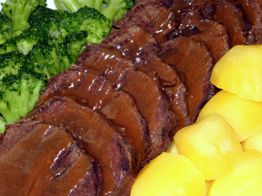 Arabisches Buffet Berlin mit Schehbej ma al Chutdra.